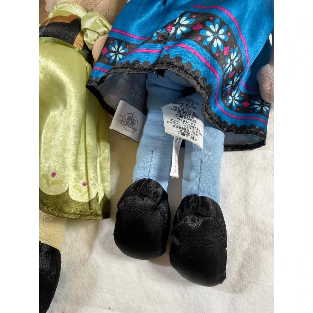 Disney Elsa & Anna plush dolls